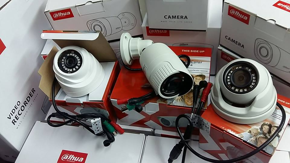 VENTE EN GROS  Disponible caméra HIKVISION  HDCVI 2MP MNI DÔME 